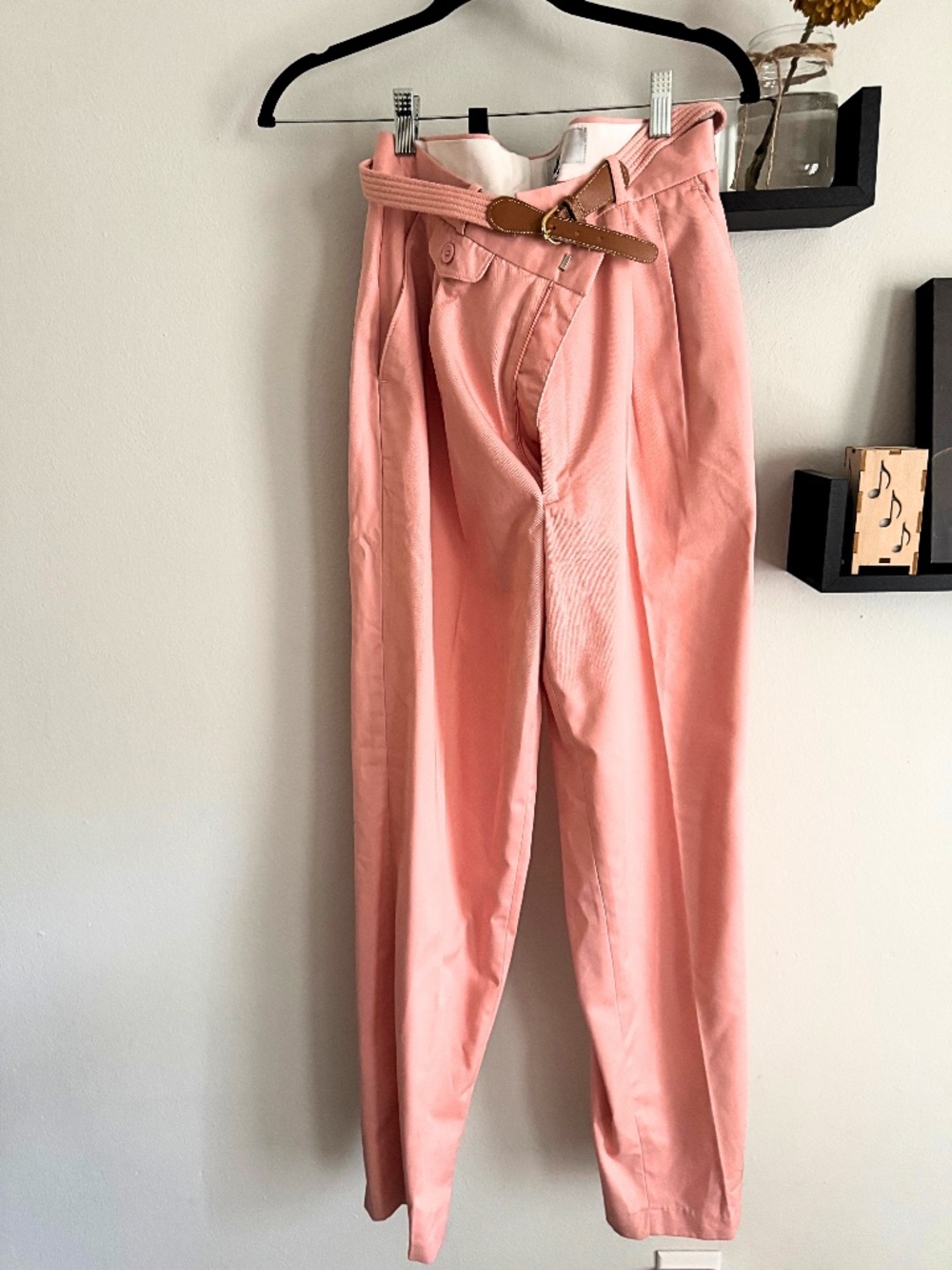 idioms Vintage Pleated Blush Pink High-Waisted Trousers